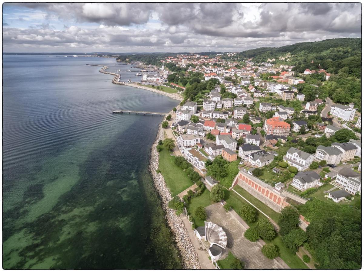 Meerforelle 207 - Seeblick Apartment Sassnitz